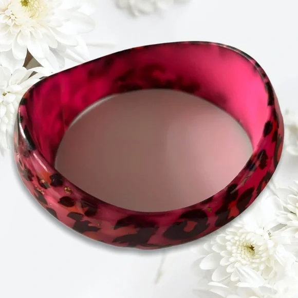 Hot pink leopard print bangle bracelet - Picture 2 of 6